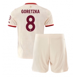 Strój piłkarski Bayern Munich Leon Goretzka #8 Koszulka Trzeciej dziecięce 2024-25 Krótki Rękaw (+ Krótkie spodenki)