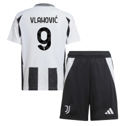 Strój piłkarski Juventus Dusan Vlahovic #9 Koszulka Podstawowej dziecięce 2024-25 Krótki Rękaw (+ Krótkie spodenki)