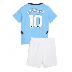 Strój piłkarski Manchester City Jack Grealish #10 Koszulka Podstawowej dziecięce 2024-25 Krótki Rękaw (+ Krótkie spodenki)